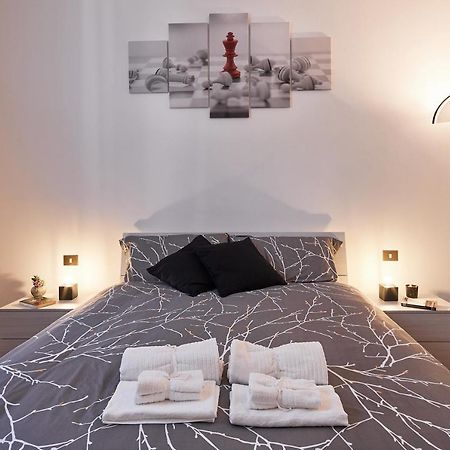✦ Garden House In Centro - Free Parking ✦ Lejlighed Livorno Eksteriør billede