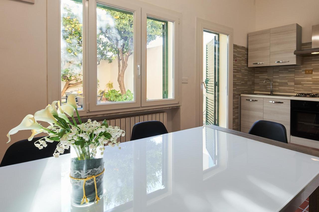 ✦ Garden House In Centro - Free Parking ✦ Lejlighed Livorno Eksteriør billede