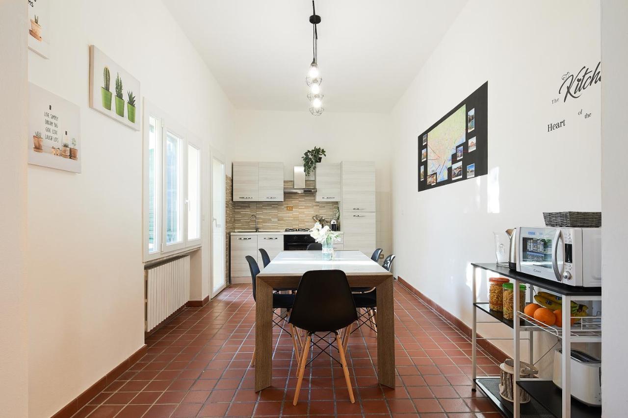 ✦ Garden House In Centro - Free Parking ✦ Lejlighed Livorno Eksteriør billede