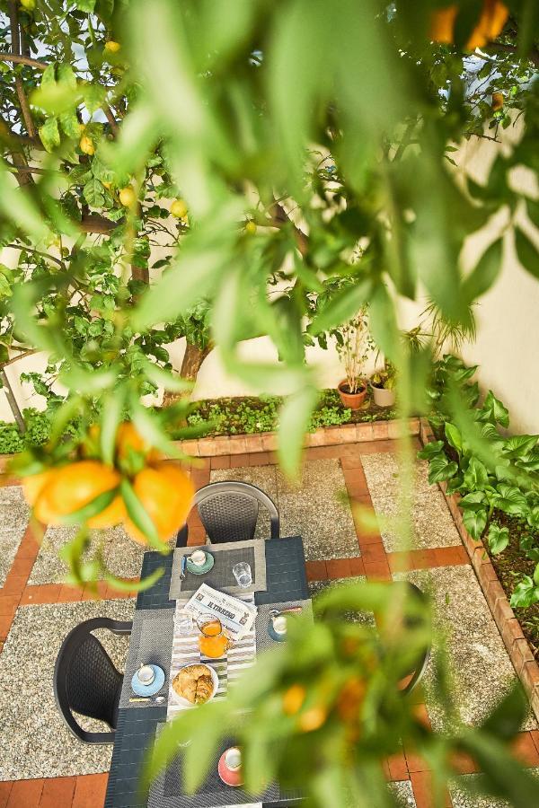 ✦ Garden House In Centro - Free Parking ✦ Lejlighed Livorno Eksteriør billede